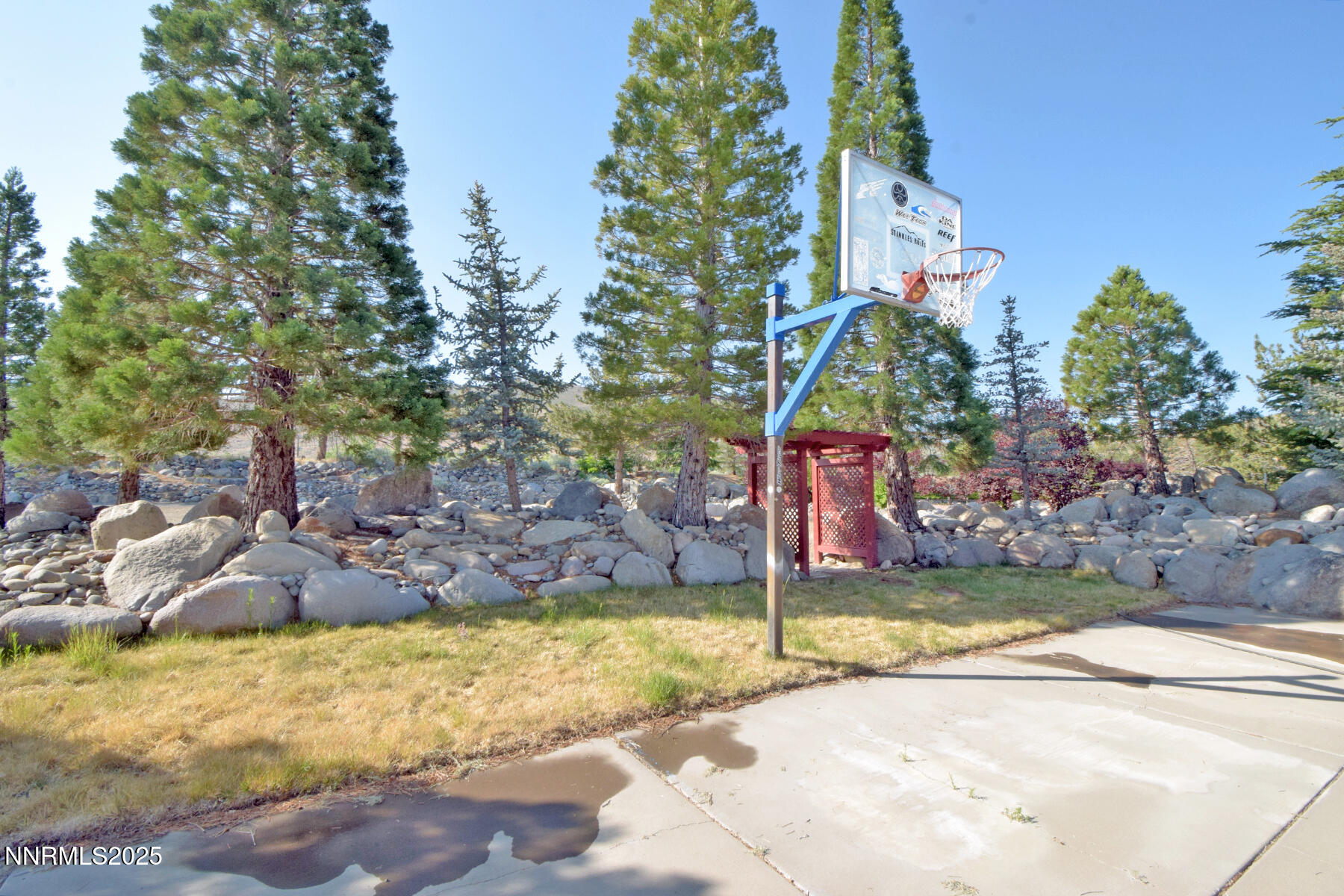 95 Hidden Lake Drive Reno, NV 89521 - Photo 33 of 43 a view of a volley ball court