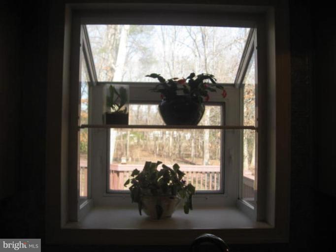 210 Old Magothy Bridge Road Pasadena, MD 21122 - Photo 18 of 21 Ktichen window