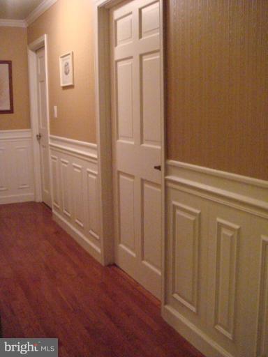 210 Old Magothy Bridge Road Pasadena, MD 21122 - Photo 20 of 21 Hallway