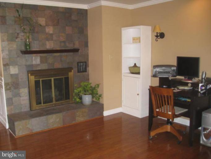 210 Old Magothy Bridge Road Pasadena, MD 21122 - Photo 6 of 21 Den