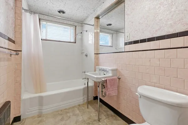 $899,999 | 270 Southern Artery, Quincy, MA 02169