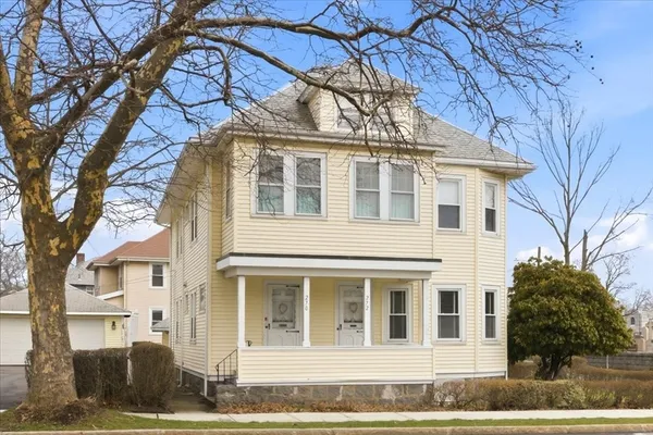 $899,999 | 270 Southern Artery, Quincy, MA 02169