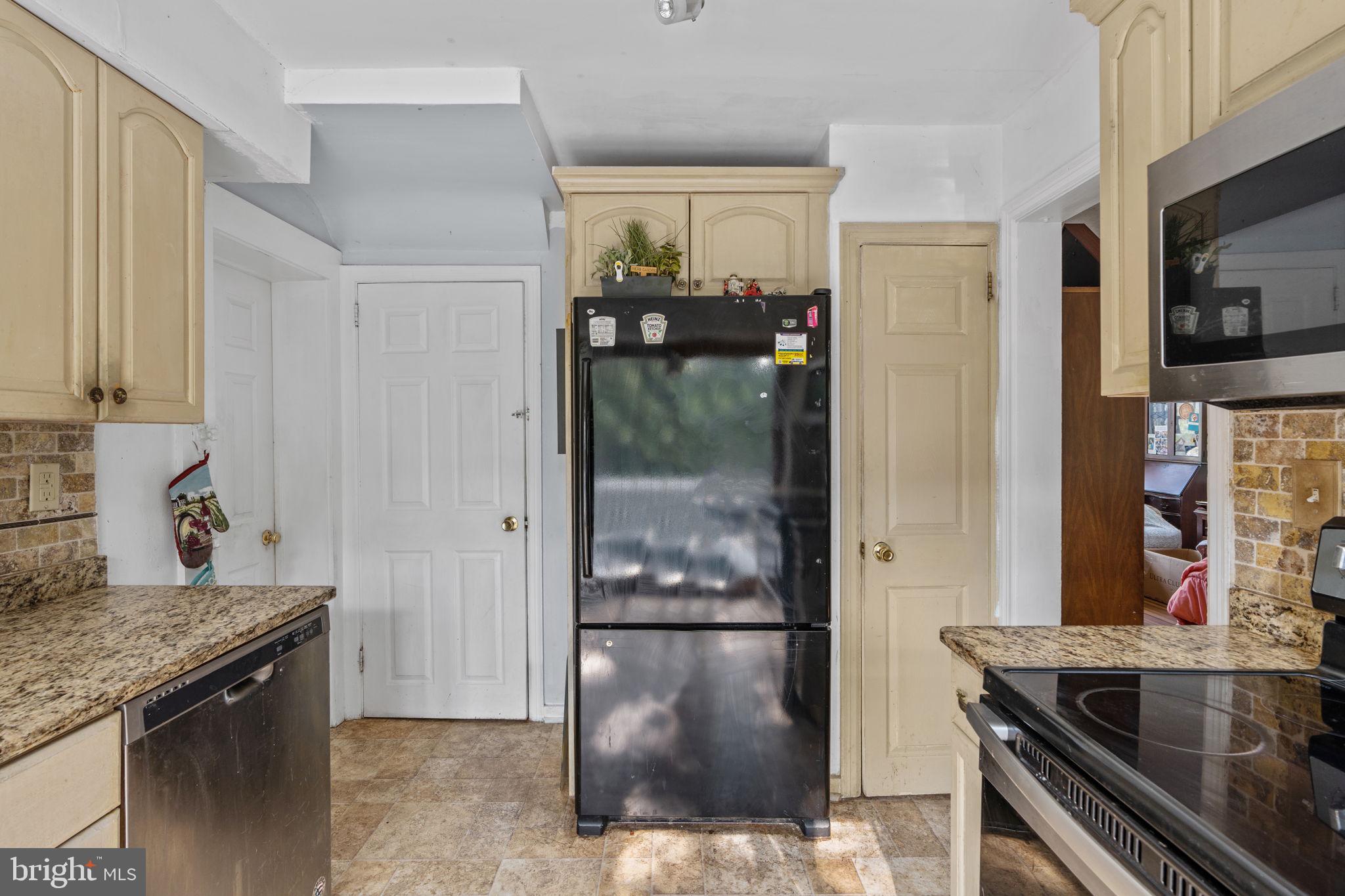 66 Westerly Road Camp Hill, PA 17011 - Photo 8 of 27