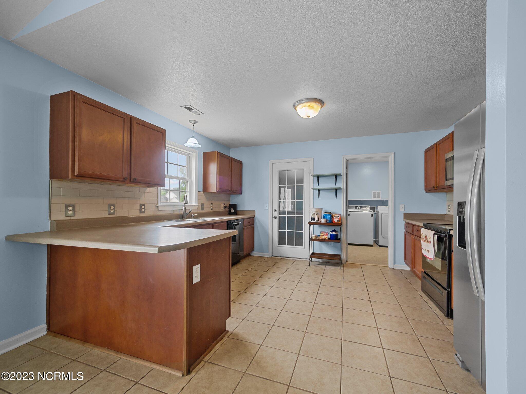 129 Baysden Road Chinquapin, NC 28521 - Photo 13 of 47 11-web-or-mls-M1B16627