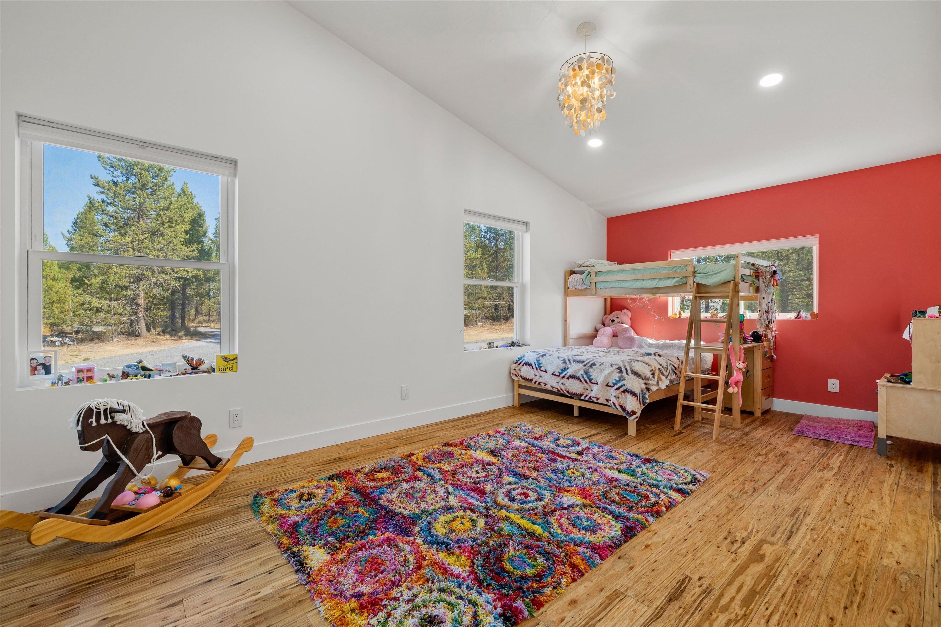 17395 Wells Road Bend, OR 97707 - Photo 23 of 52 33-20241014 JILL ROSELL-19