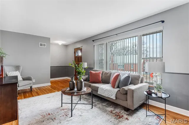 $299,000 | 3448 Tedmar Avenue, St. Louis, MO 63139