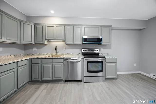 $194,900 | 36 Sharon Road, Unit 11, Waterbury, CT 06705