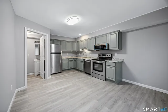 $194,900 | 36 Sharon Road, Unit 11, Waterbury, CT 06705