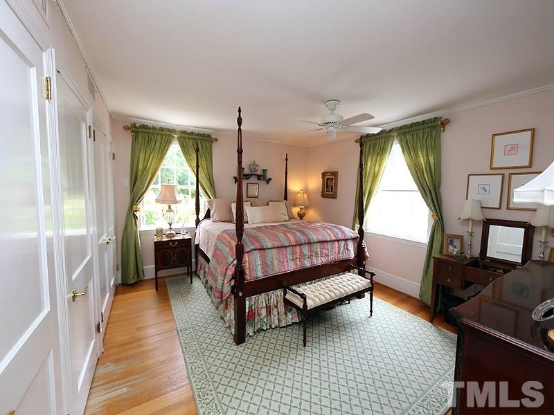 2304 Anderson Drive Raleigh, NC 27608 - Photo 14 of 24 Gallery Image 14