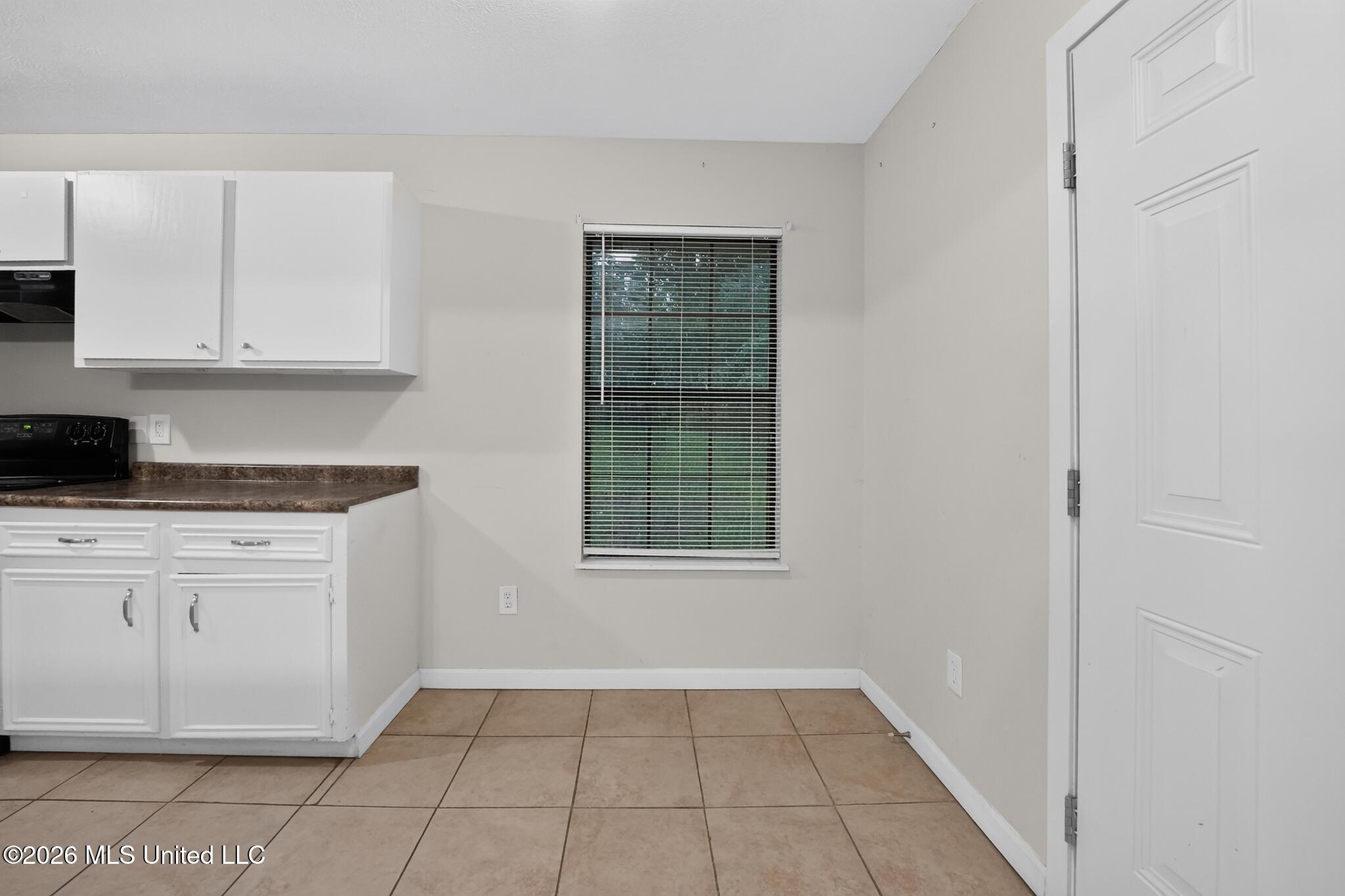 1407 Summit Avenue Jackson, MS 39212 - Photo 11 of 20 11_1407_Summit_Ave-Kitchen-8404