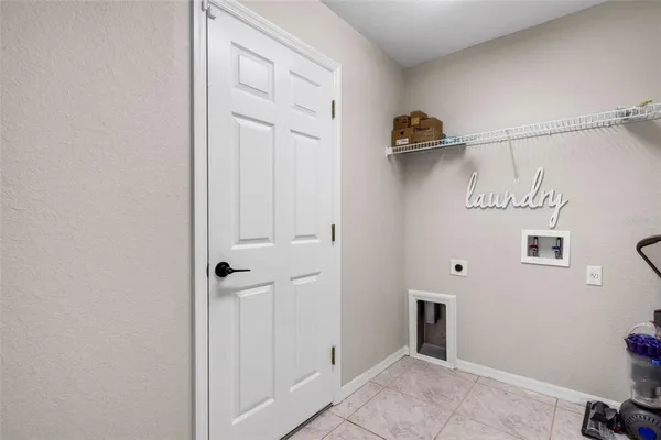 a view of walk in closet