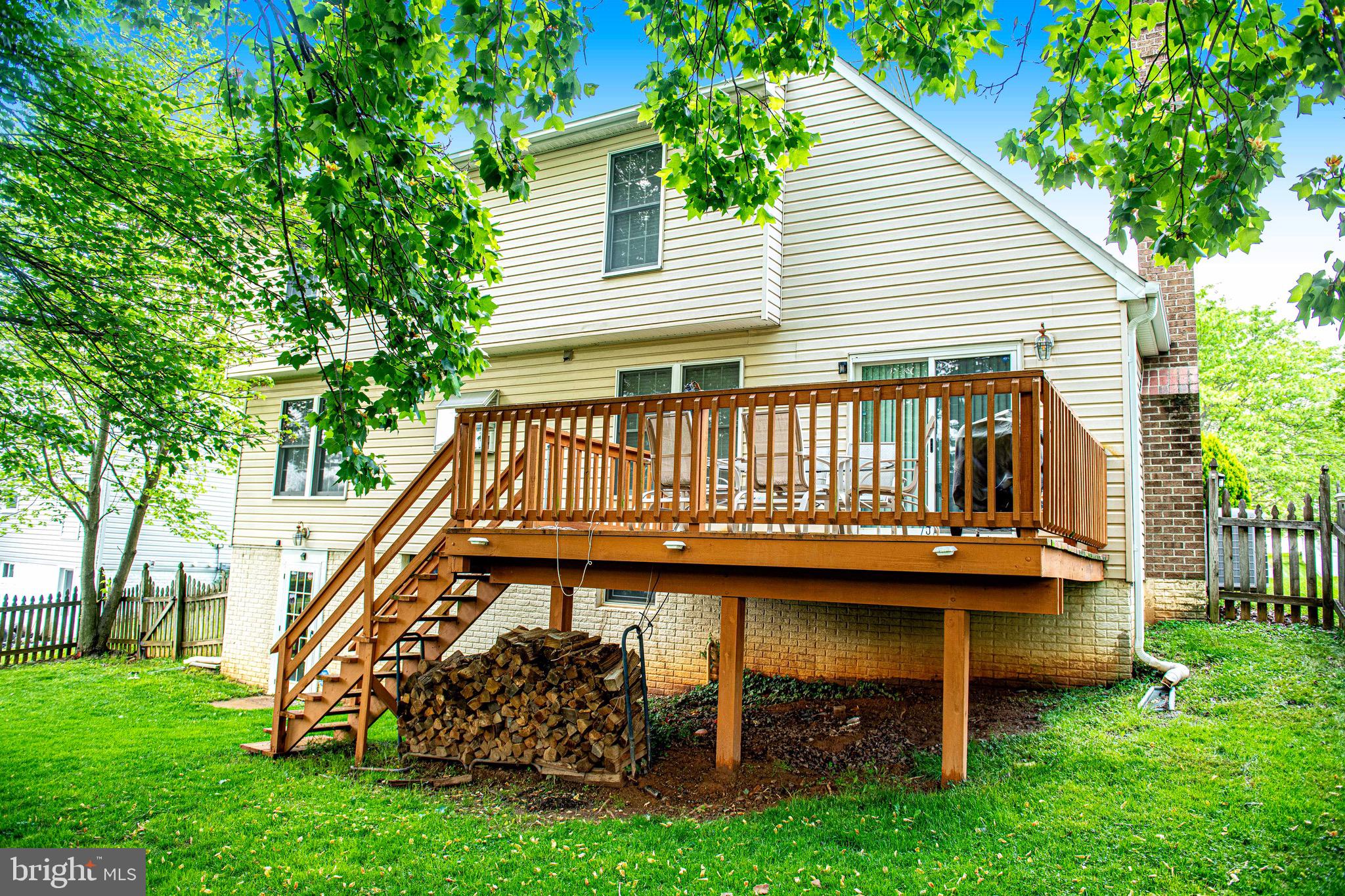 8819 Falcon Ridge Drive Randallstown, MD 21133 - Photo 30 of 38 Rear Deck