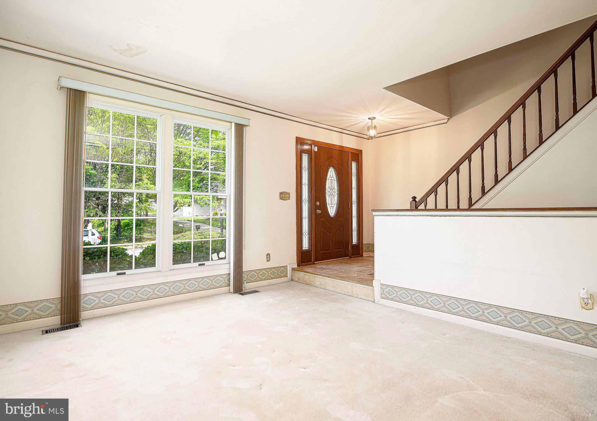 8819 Falcon Ridge Drive Randallstown, MD 21133 - Photo 5 of 38 Living Room