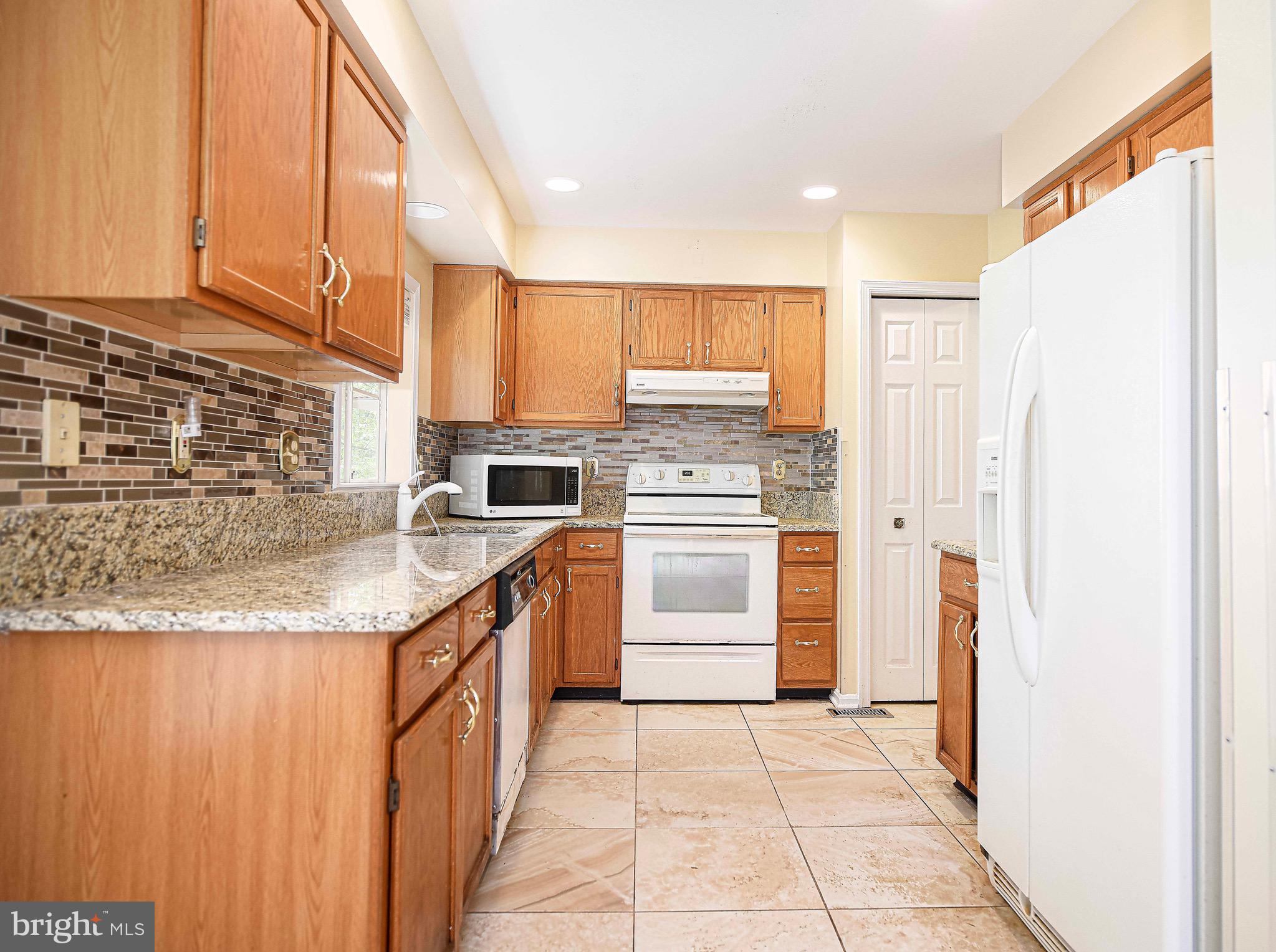 8819 Falcon Ridge Drive Randallstown, MD 21133 - Photo 10 of 38 Kitchen