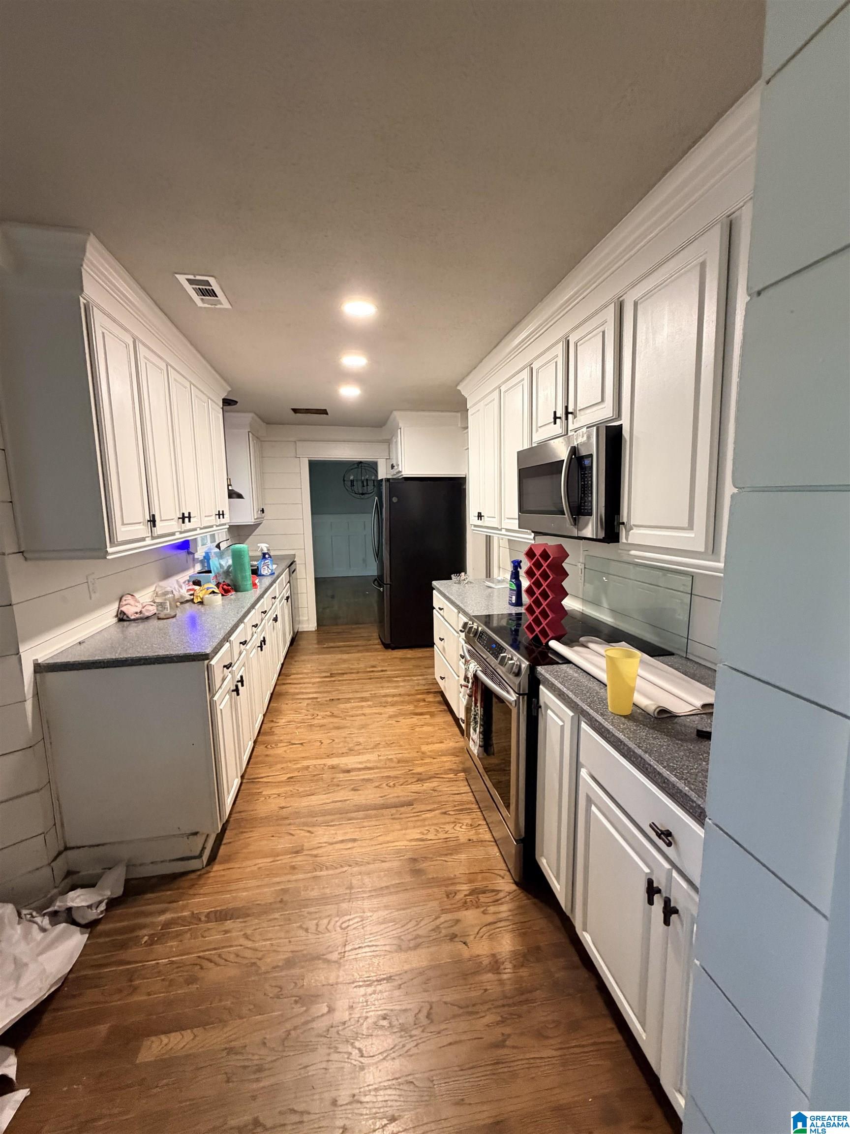 2512 Walker Road Southeast Decatur, AL 35603 - Photo 13 of 32