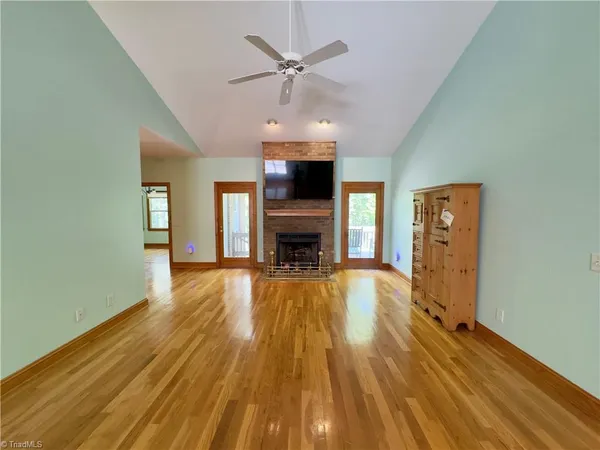 $799,900 | 906 Rocky Cove Lane, Denton, NC 27239