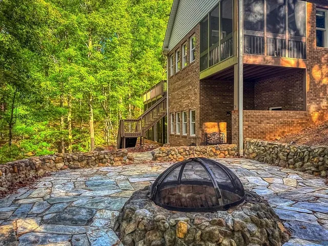 $889,000 | 906 Rocky Cove Lane, Denton, NC 27239