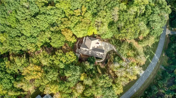 $799,900 | 906 Rocky Cove Lane, Denton, NC 27239
