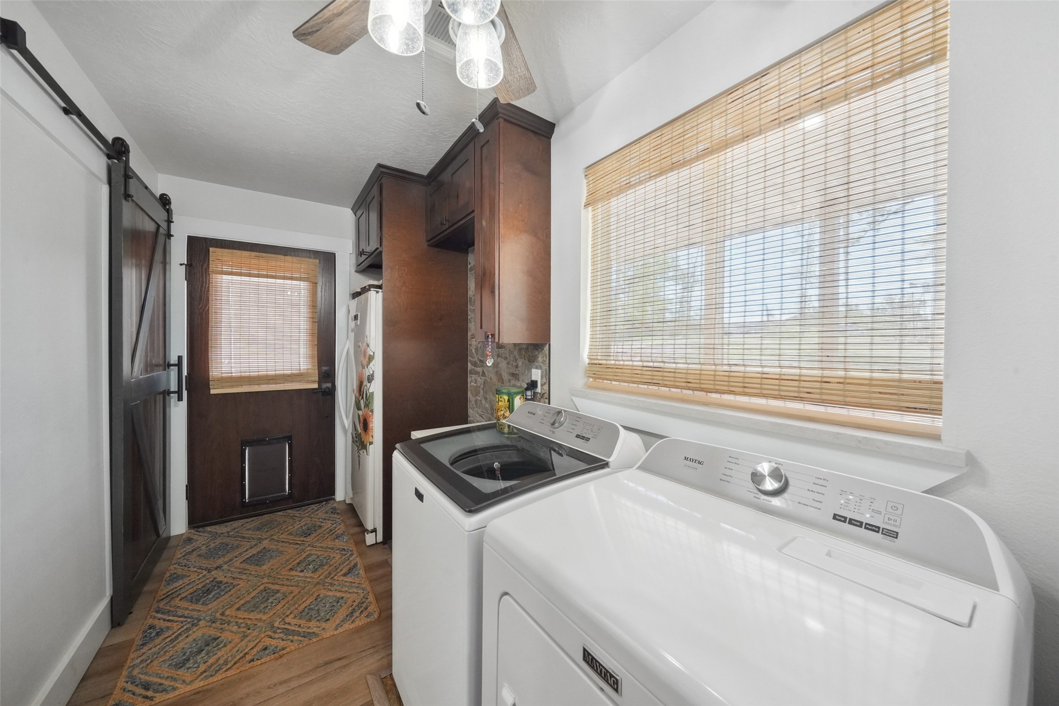 4924 County Road 4263 Marquez, TX 77865 - Photo 5 of 50 a room with a bed and a chandelier