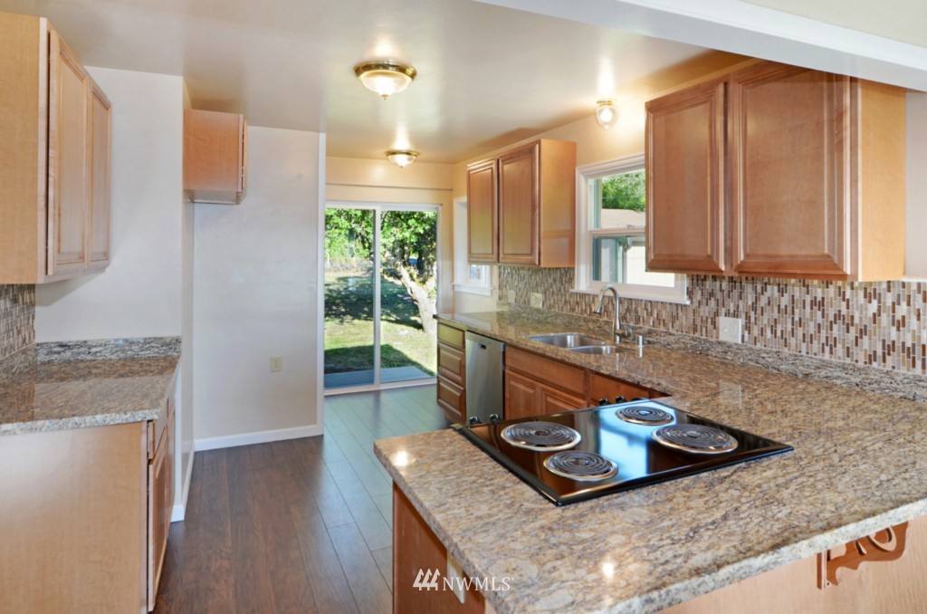 772 Northwest Riddell Road Bremerton, WA 98310 - Photo 5 of 9 Gallery Image 5