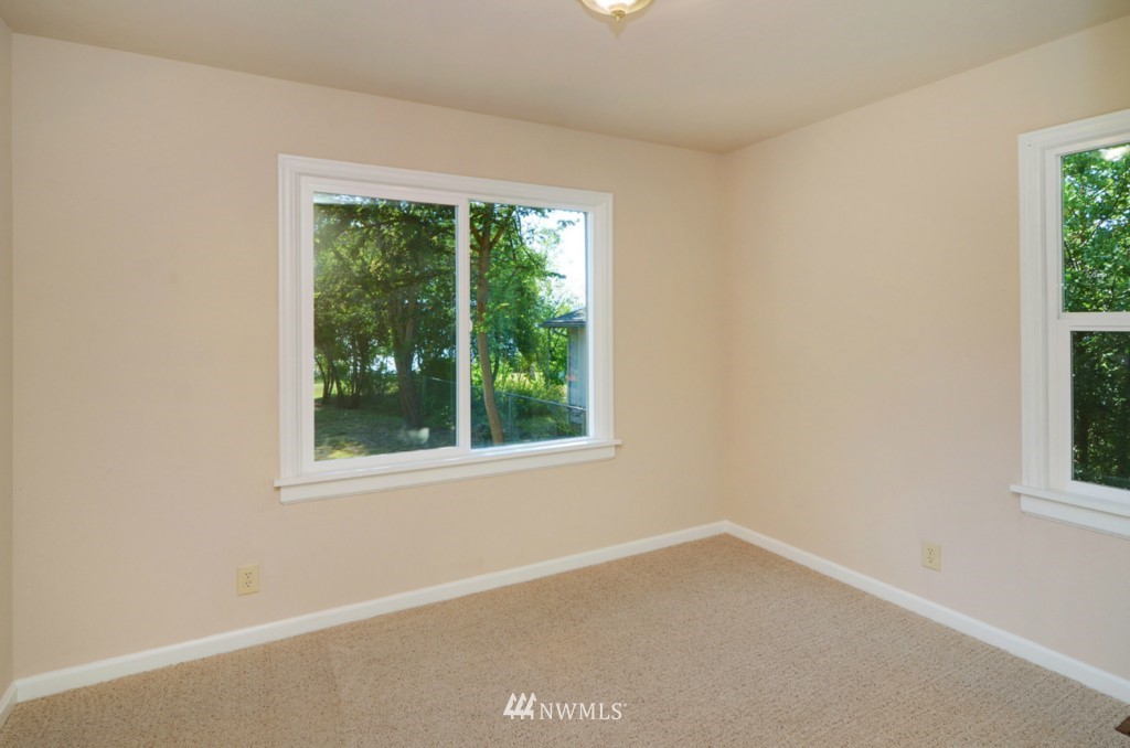 772 Northwest Riddell Road Bremerton, WA 98310 - Photo 7 of 9 Gallery Image 7