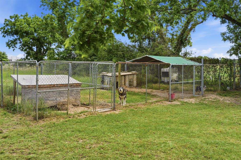 971 Bamboo Road Big Sandy, TX 75755 - Photo 37 of 40 a garden view with a seating space
