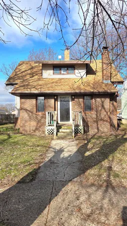 $135,000 | 511 1st Street West, Lakefield, MN 56150