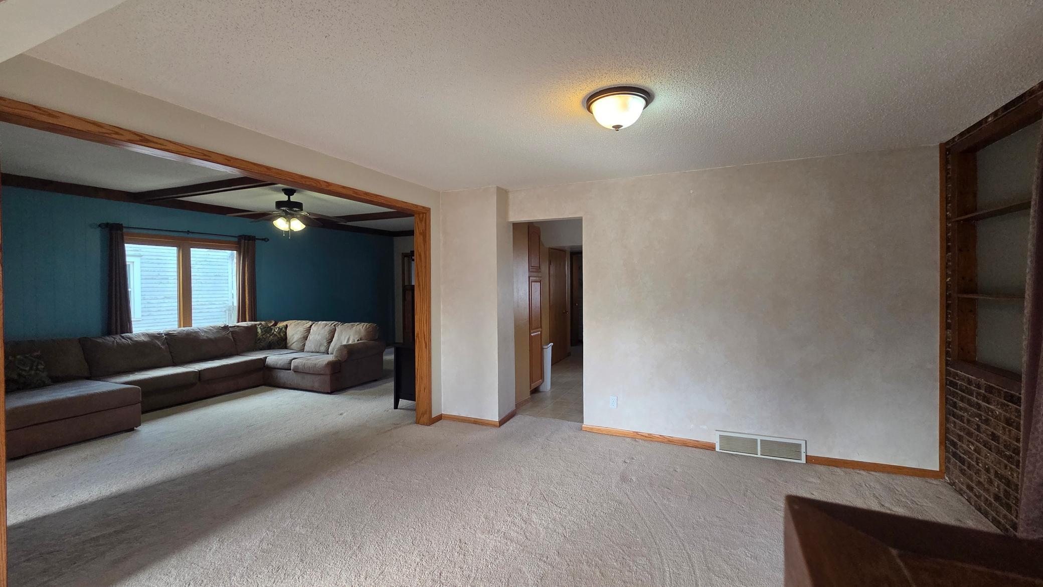 511 1st Street West Lakefield, MN 56150 - Photo 9 of 31