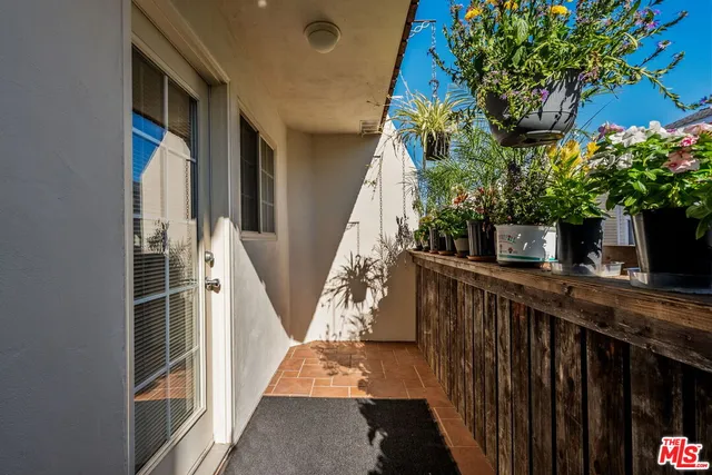 $659,000 | 21925 Belshire Avenue, Unit 7, Hawaiian Gardens, CA 90716