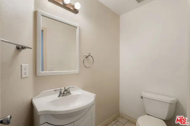 $659,000 | 21925 Belshire Avenue, Unit 7, Hawaiian Gardens, CA 90716