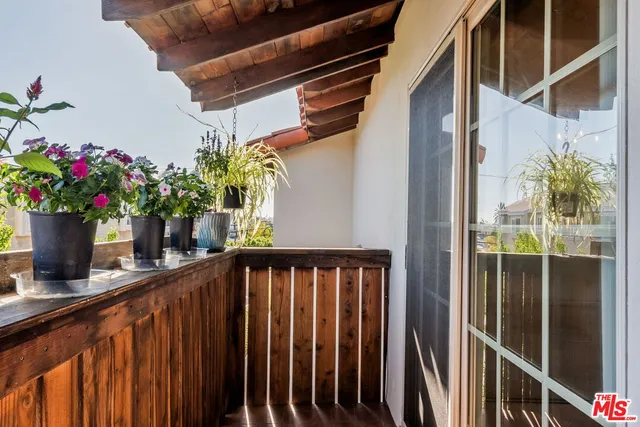 $659,000 | 21925 Belshire Avenue, Unit 7, Hawaiian Gardens, CA 90716