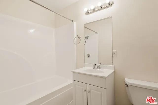 $659,000 | 21925 Belshire Avenue, Unit 7, Hawaiian Gardens, CA 90716