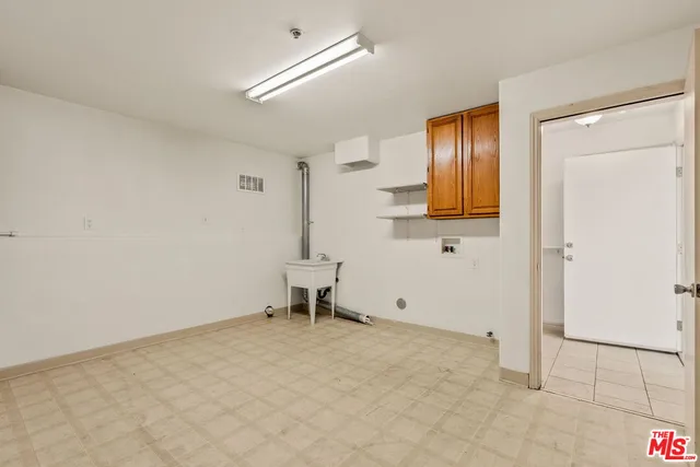 $659,000 | 21925 Belshire Avenue, Unit 7, Hawaiian Gardens, CA 90716