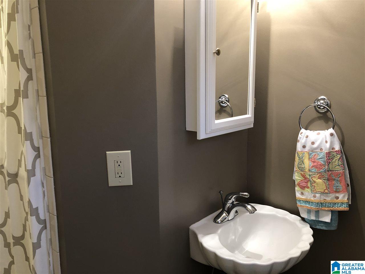 3632 Crestside Road Birmingham, AL 35223 - Photo 11 of 17