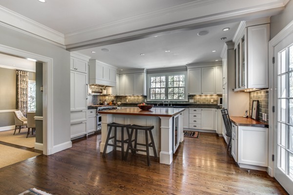 28 McCall Road Winchester, MA 01890 - Photo 10 of 30 Gallery Image 10