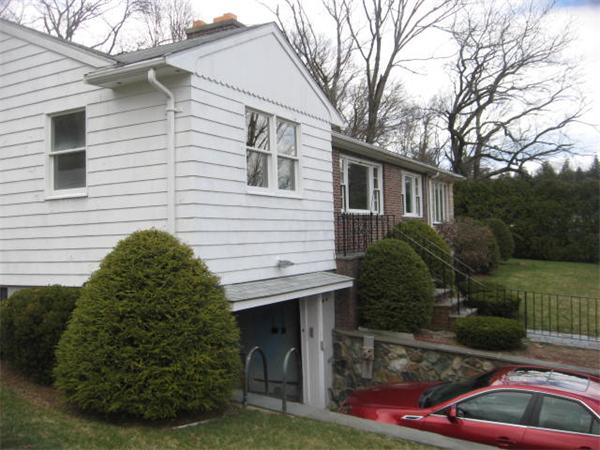 31 Lockeland Road Winchester, MA 01890 - Photo 3 of 29 Gallery Image 3
