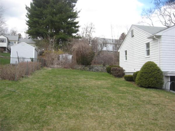 31 Lockeland Road Winchester, MA 01890 - Photo 8 of 29 Gallery Image 8