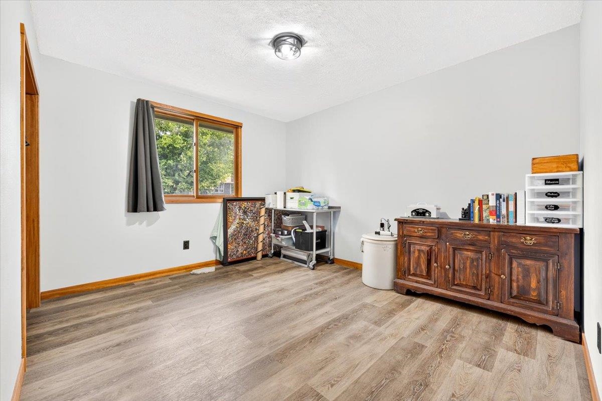 4504 East Lane Park Road Mead, WA 99021 - Photo 14 of 50 Gallery Image 14