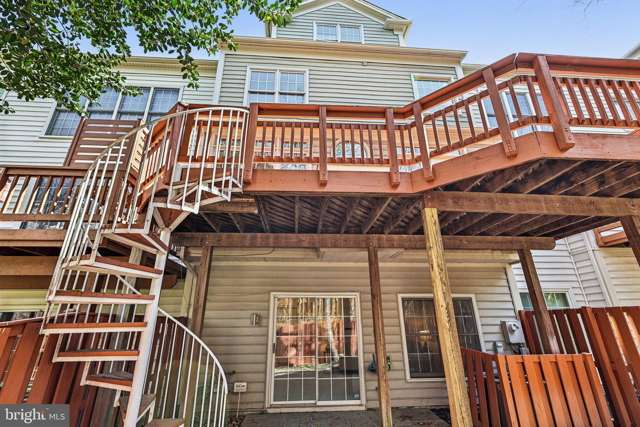 2746 Pembsly Drive Vienna, VA 22181 - Photo 41 of 46 a view of a balcony with a window
