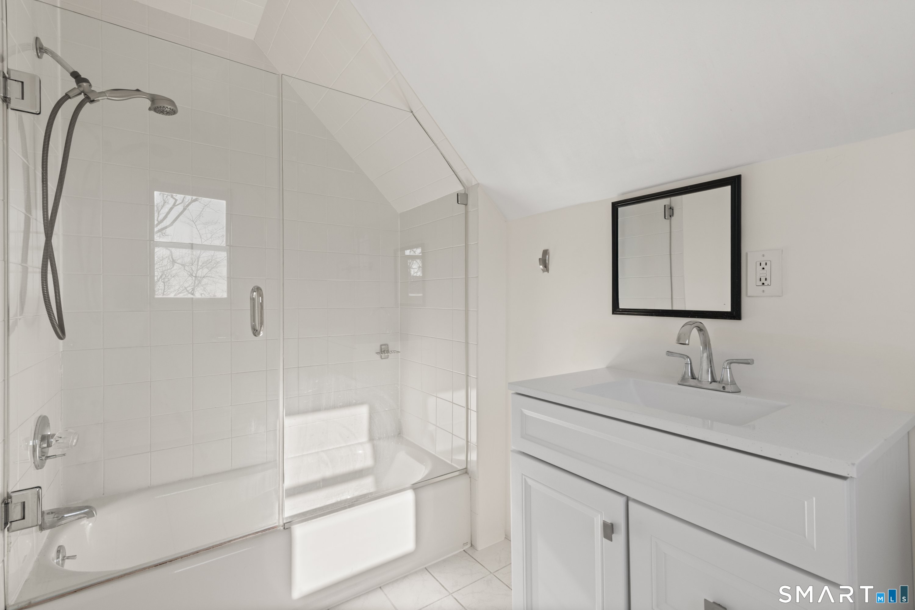 275 Jennings Road, Unit 2 Fairfield, CT 06825 - Photo 15 of 17