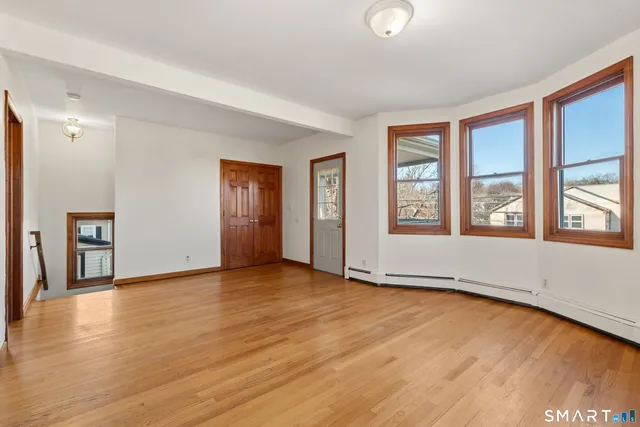 $3,300 | 275 Jennings Road, Unit 2, Fairfield, CT 06825