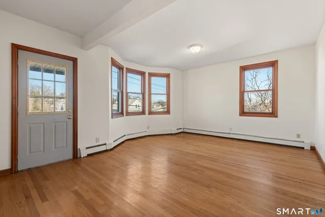 $3,300 | 275 Jennings Road, Unit 2, Fairfield, CT 06825