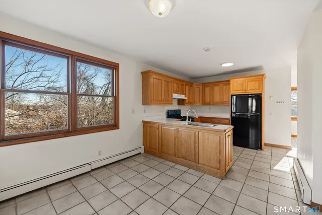 $3,300 | 275 Jennings Road, Unit 2, Fairfield, CT 06825