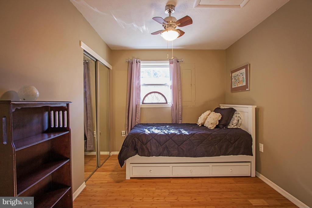 32551 Indiantown Road Locust Grove, VA 22508 - Photo 14 of 30 Bedroom