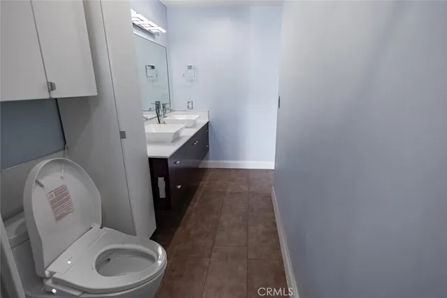 $825,000 | 10831 Roycroft Street, Unit 18, Sun Valley, CA 91352