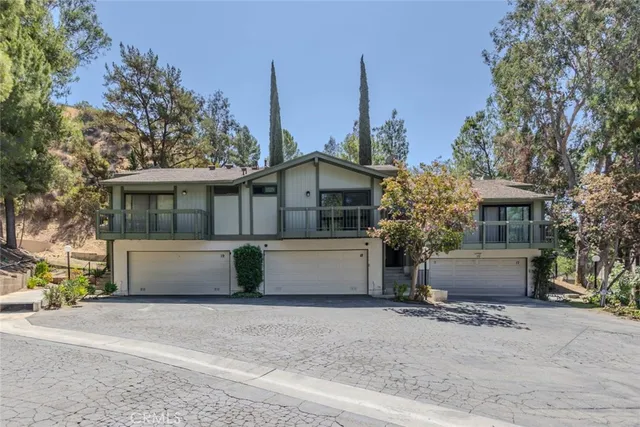 $825,000 | 10831 Roycroft Street, Unit 18, Sun Valley, CA 91352