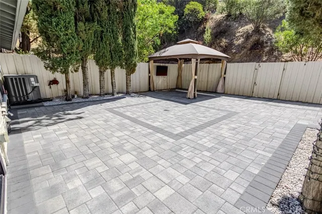 $825,000 | 10831 Roycroft Street, Unit 18, Sun Valley, CA 91352