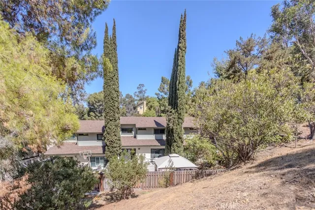 $825,000 | 10831 Roycroft Street, Unit 18, Sun Valley, CA 91352