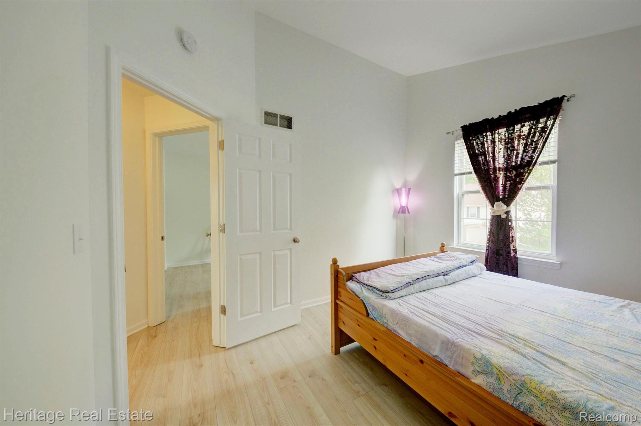 111 Eagle Ridge Road Lake Orion, MI 48360 - Photo 38 of 56 Bedroom #3