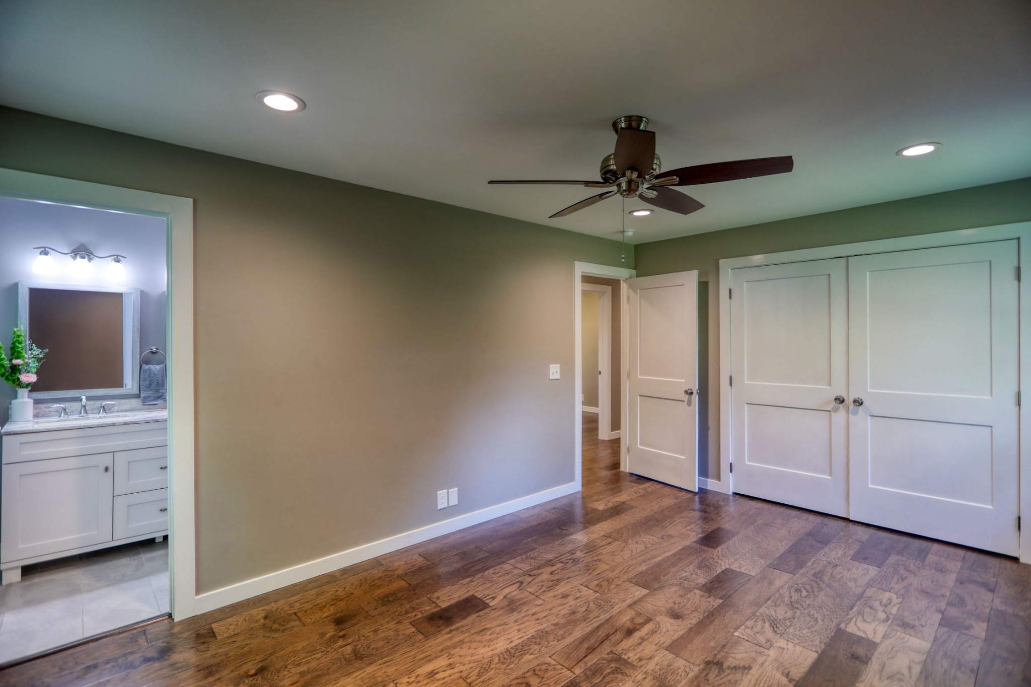 120 Vantrease Road Cottontown, TN 37048 - Photo 17 of 31 a view of a livingroom with a chandelier fan and entryway
